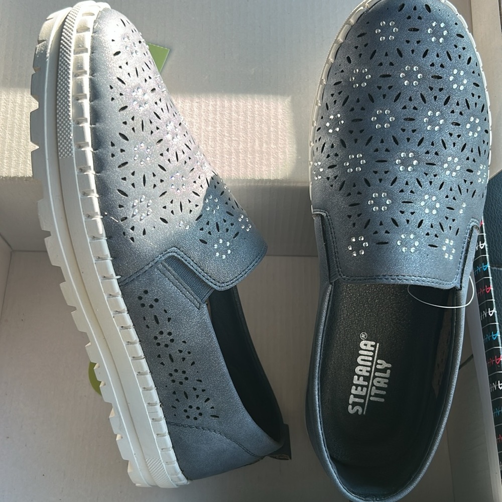 Italian made Stefania shoes, size 38. Size 8 US. with brand new Box. - Picture 9 of 16